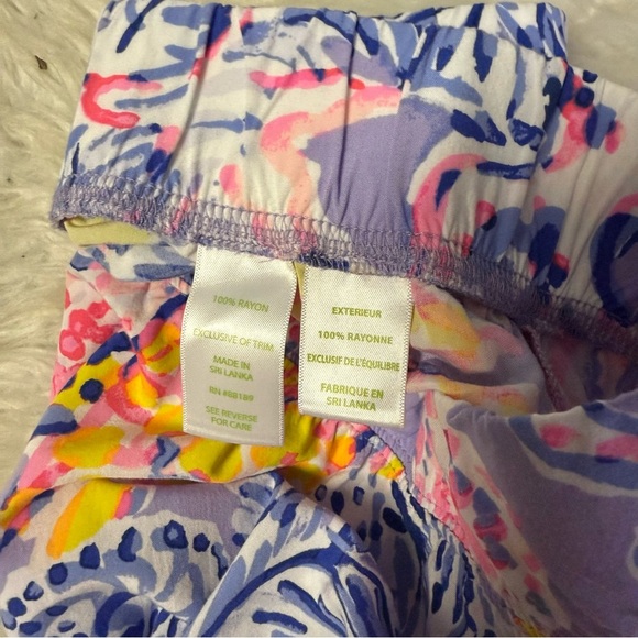 Lilly Pulitzer Wide Leg Pants XS Multicolor Tropical Print Rayon 34” Inseam - Picture 3 of 6